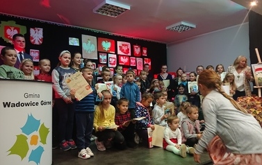 Wernisaż wystawy "Tu wszędzie jest moja Ojczyzna", Konkurs plastyczny "Najpięknieszy Orzeł - Godło Polski" 7