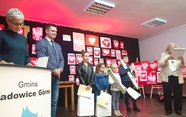 Wernisaż wystawy "Tu wszędzie jest moja Ojczyzna", Konkurs plastyczny "Najpięknieszy Orzeł - Godło Polski" 10