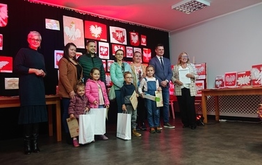 Wernisaż wystawy "Tu wszędzie jest moja Ojczyzna", Konkurs plastyczny "Najpięknieszy Orzeł - Godło Polski" 18