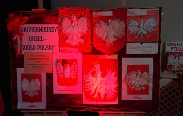 Wernisaż wystawy "Tu wszędzie jest moja Ojczyzna", Konkurs plastyczny "Najpięknieszy Orzeł - Godło Polski" 59